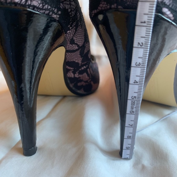 STEVE MADDENS Heels - Picture 5 of 8